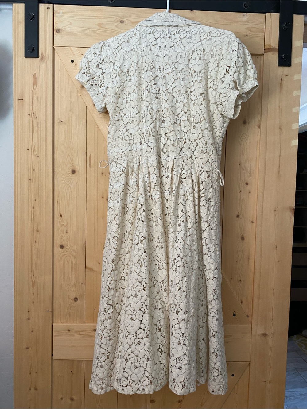 Cream Lace Button-Front Short-Sleeve Midi Dress - Picture 4 of 7